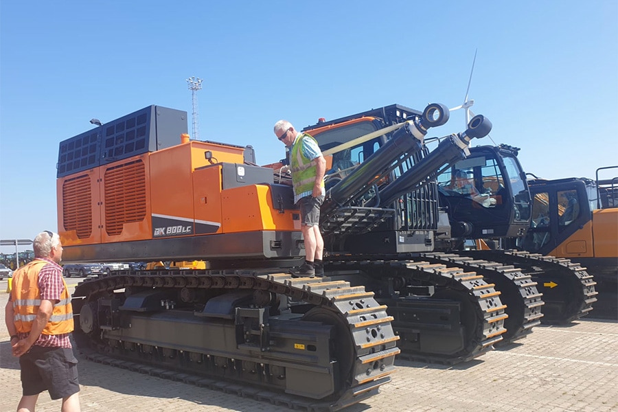 Volvo Trucks Gent produceert de eerste, in België gemaakte, elektrische truck voor Katoen Natie