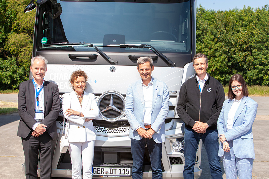 Journ.e-evenement van Daimler Truck zet elektrische vrachtwagens in de kijker